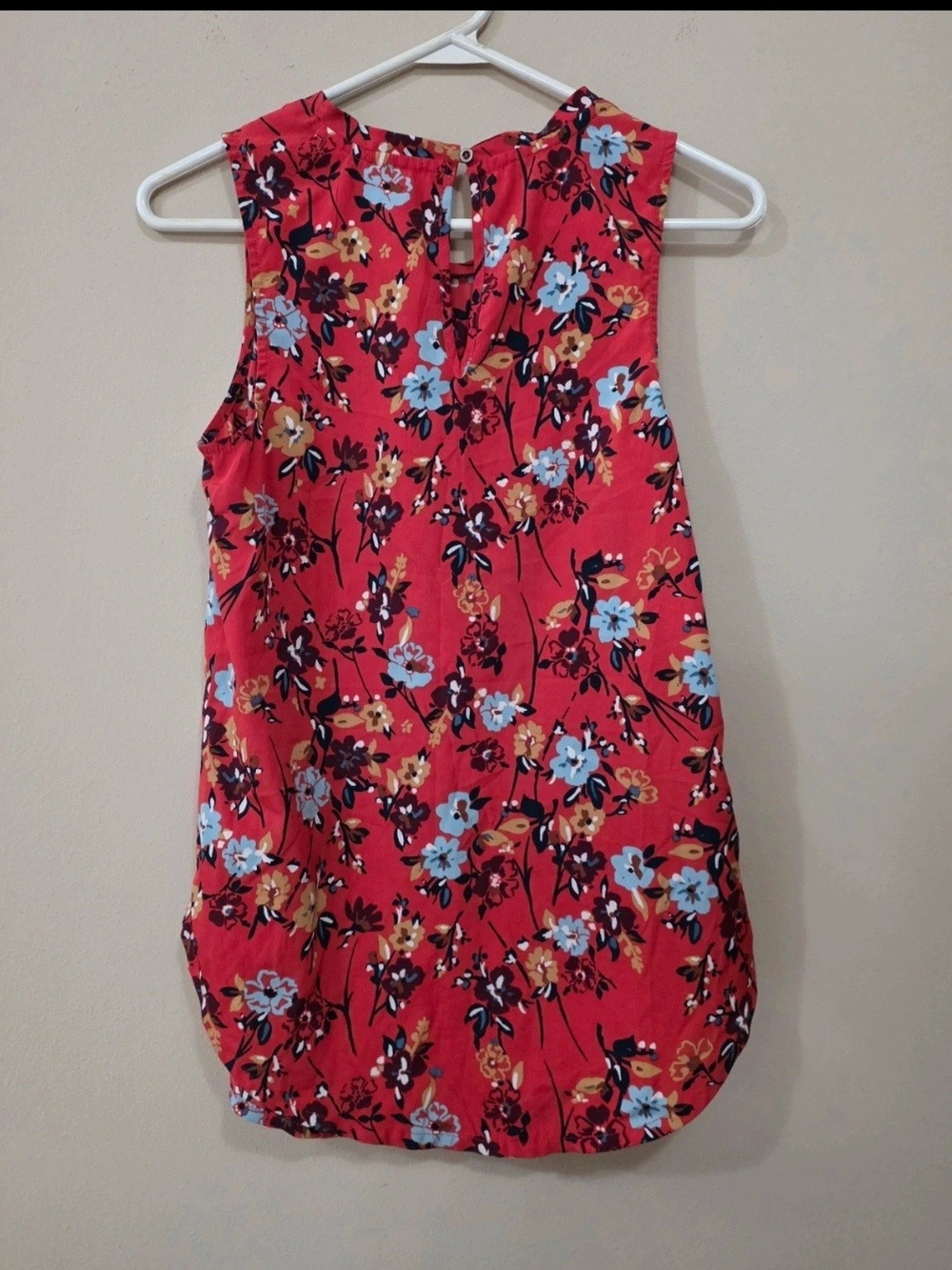 Abercrombie & Fitch Red Floral Sleeveless Tank